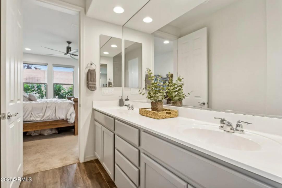 Real Estate Picture 17