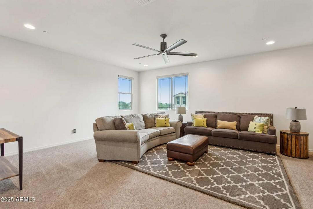 Real Estate Picture 23