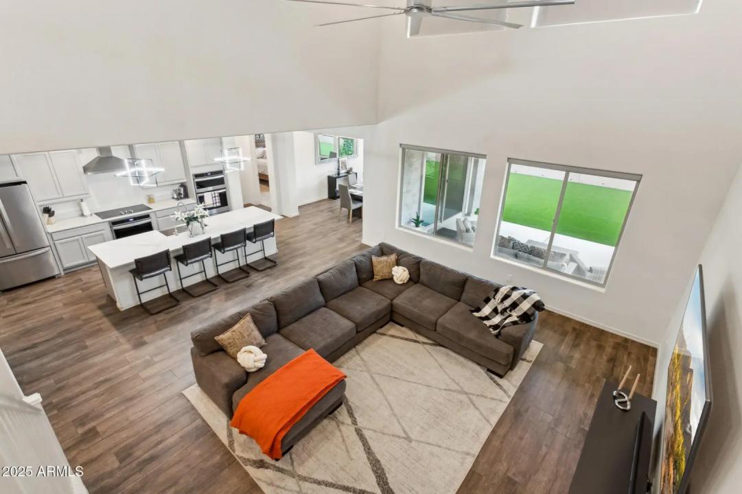 Real Estate Picture 22