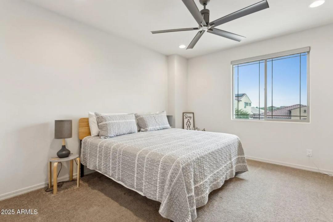 Real Estate Picture 28
