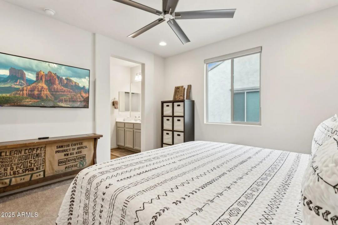 Real Estate Picture 30