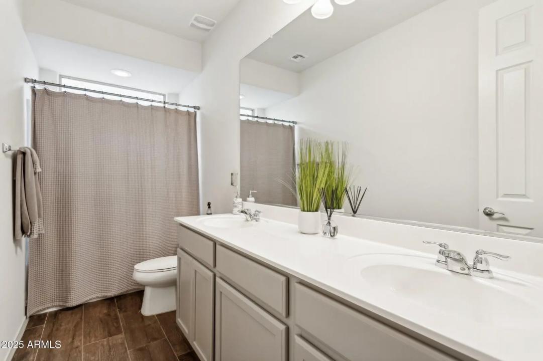 Real Estate Picture 31