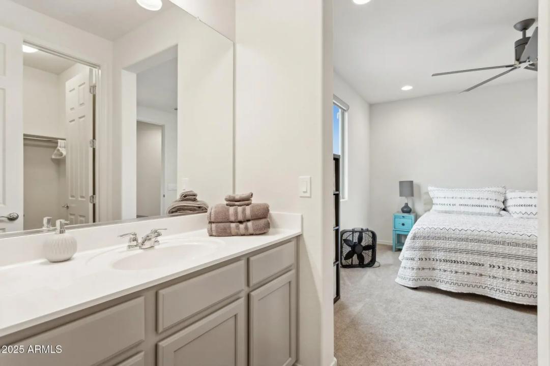 Real Estate Picture 34
