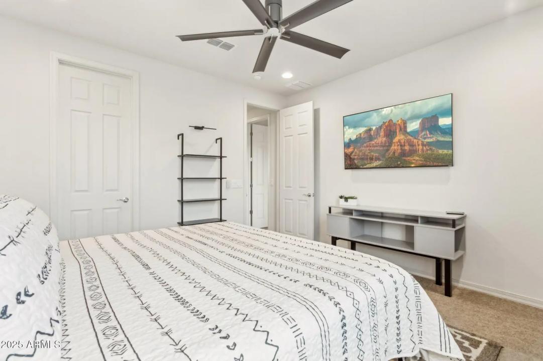 Real Estate Picture 39