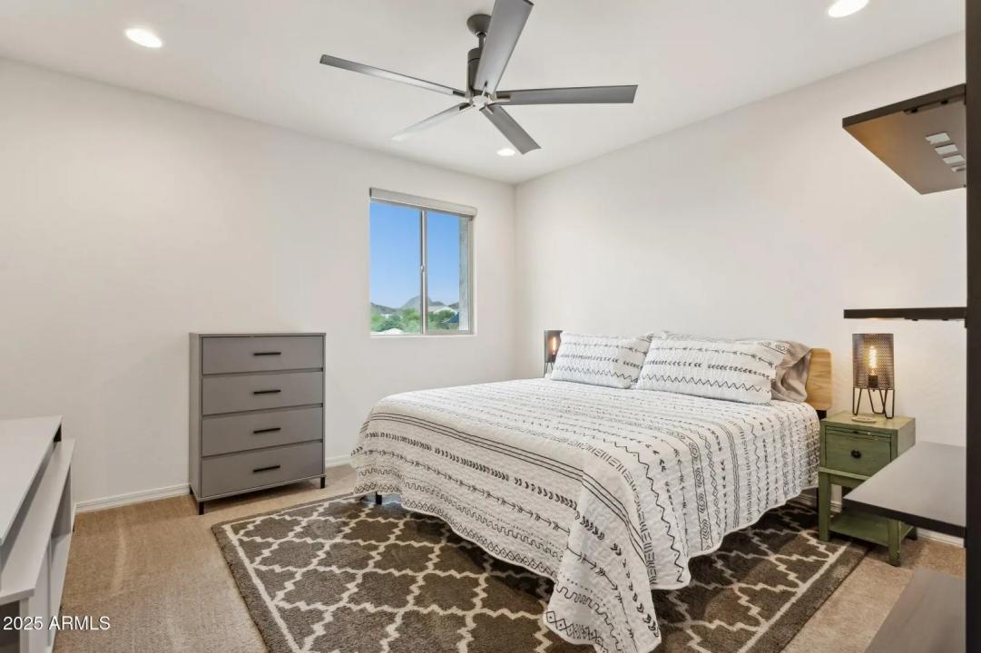 Real Estate Picture 40