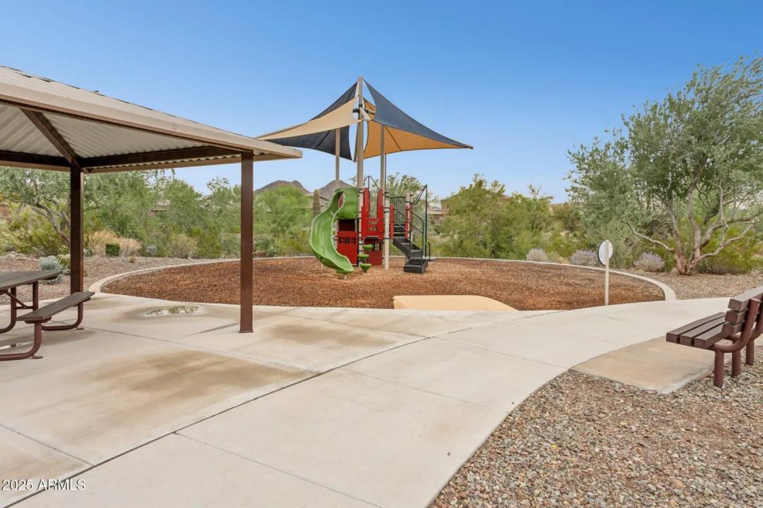 Real Estate Picture 45
