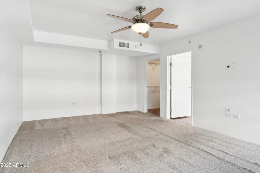 Real Estate Picture 8