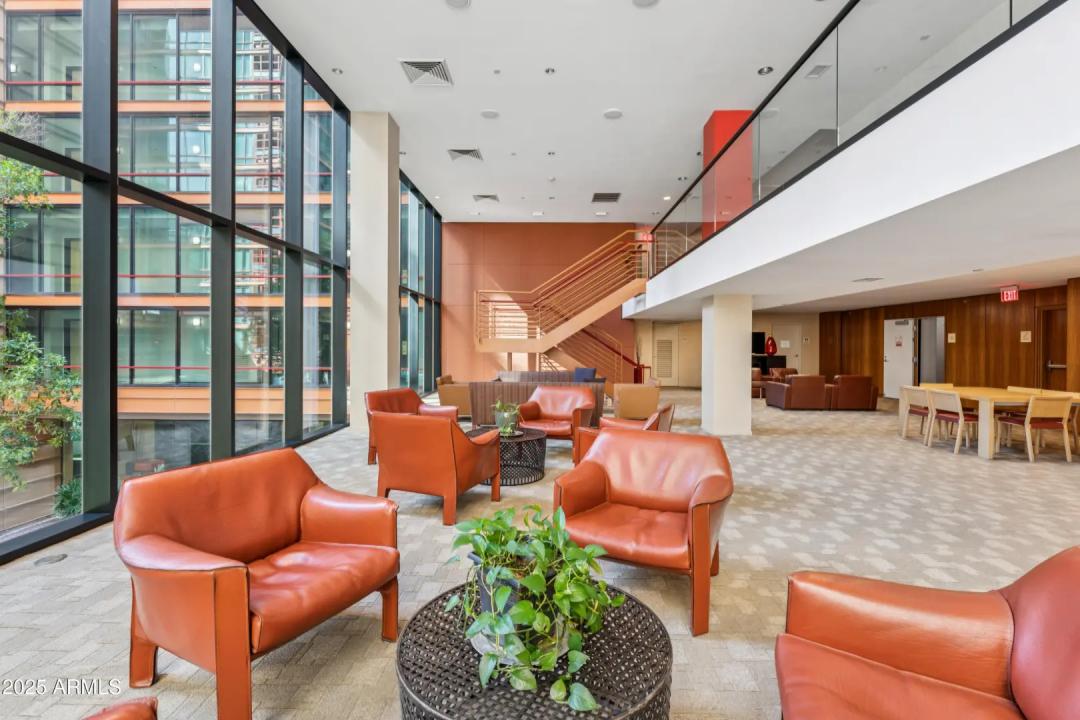Real Estate Picture 17