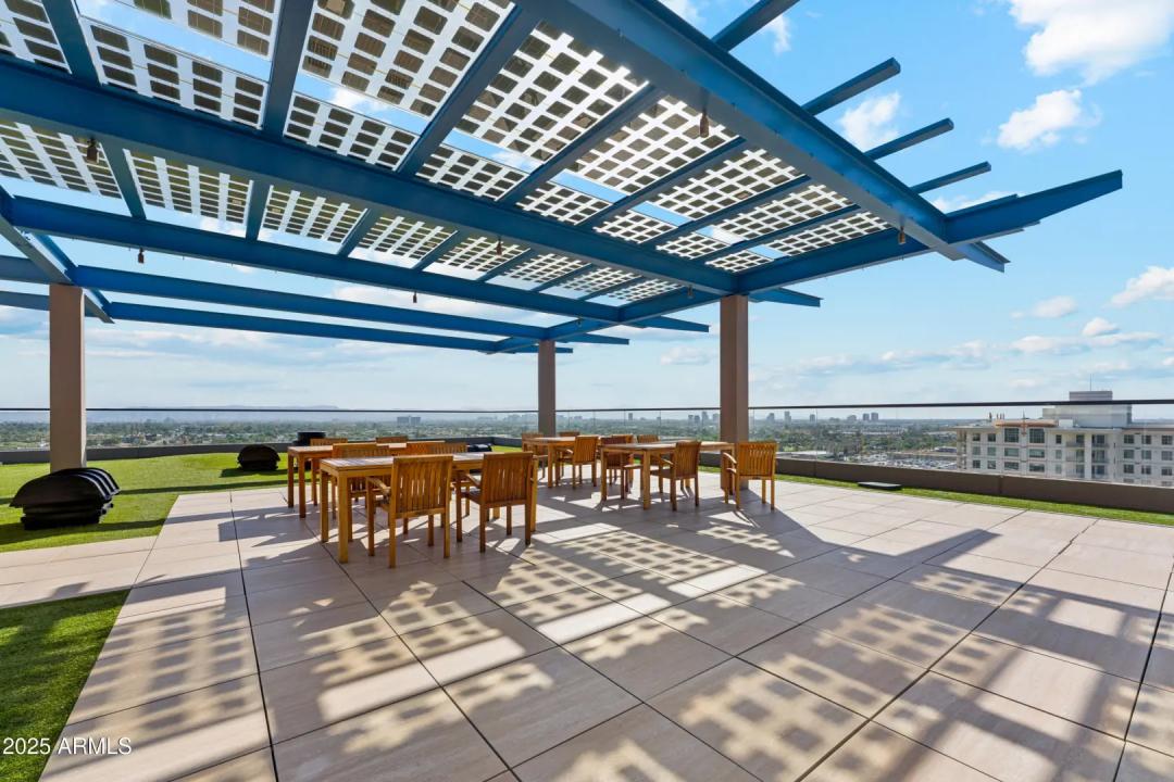 Real Estate Picture 21