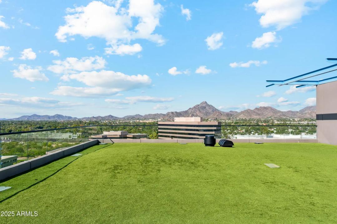 Real Estate Picture 23