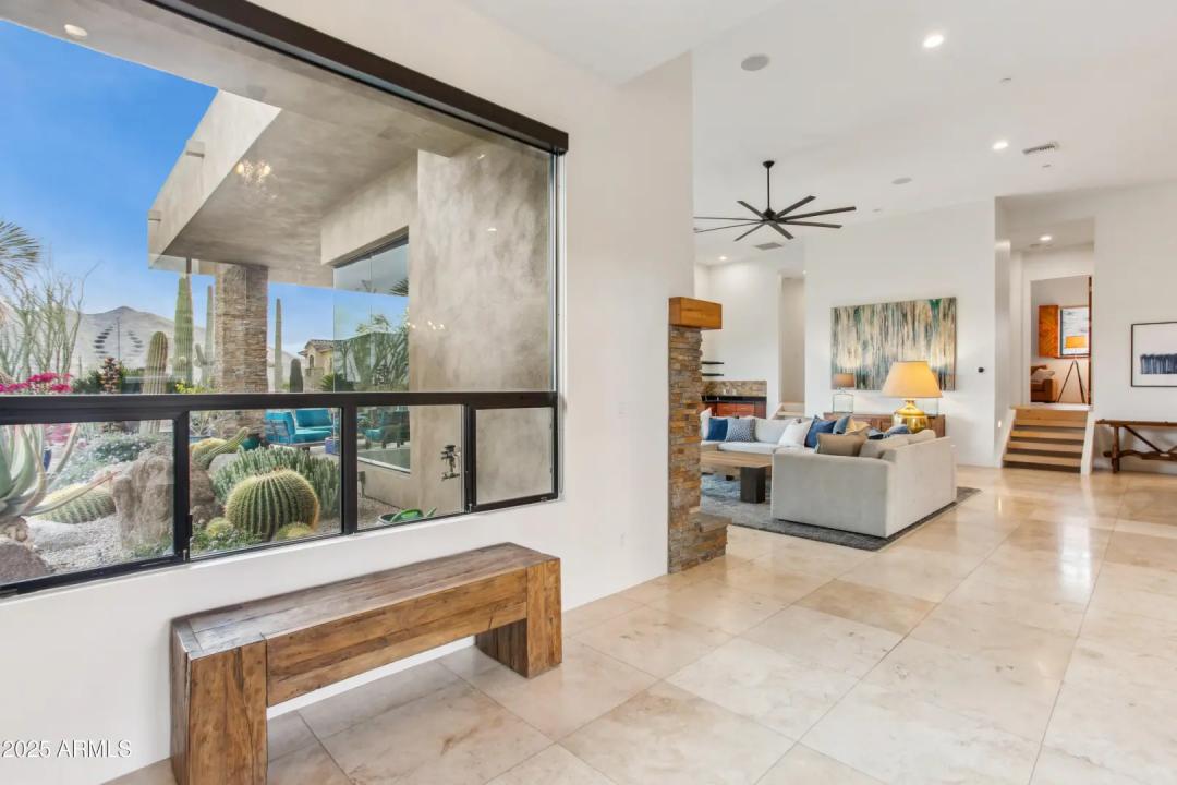 Real Estate Picture 5