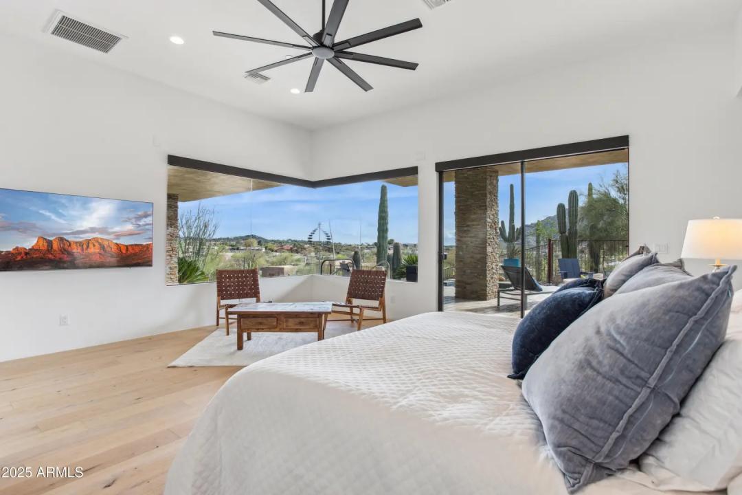 Real Estate Picture 15