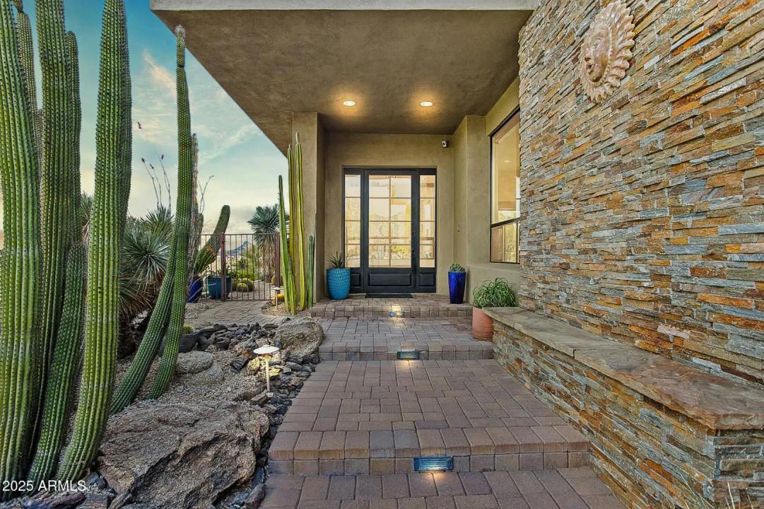 Real Estate Picture 22