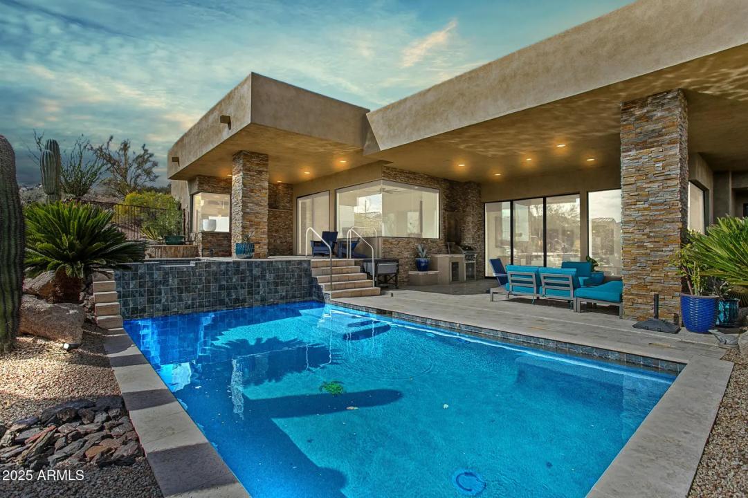 Real Estate Picture 24