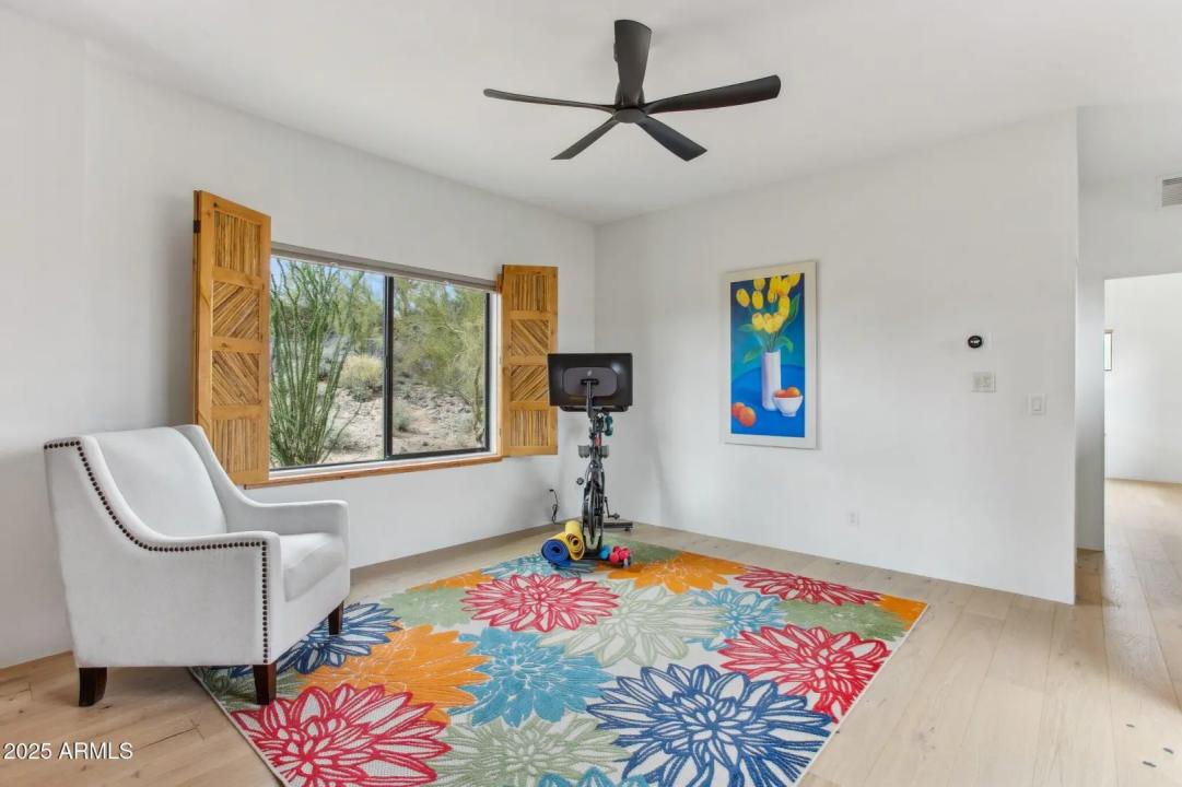 Real Estate Picture 32