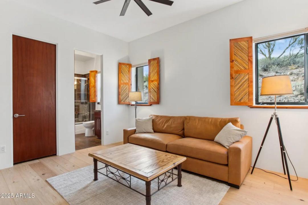 Real Estate Picture 22