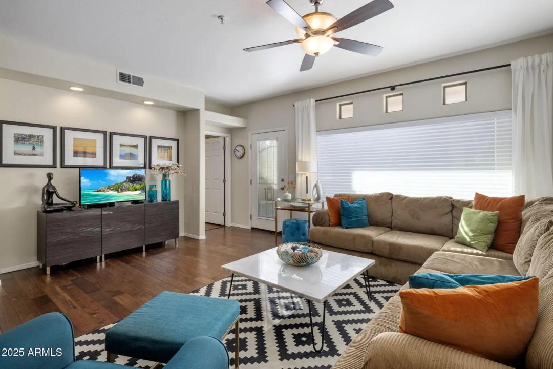 Real Estate Picture 7