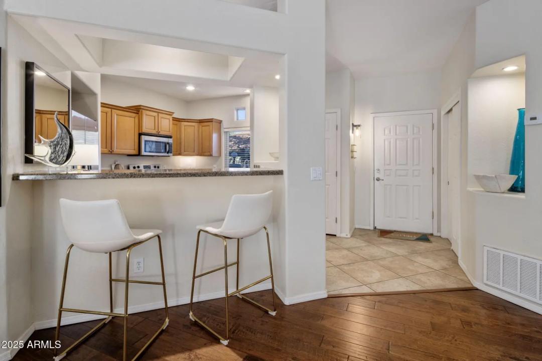 Real Estate Picture 8