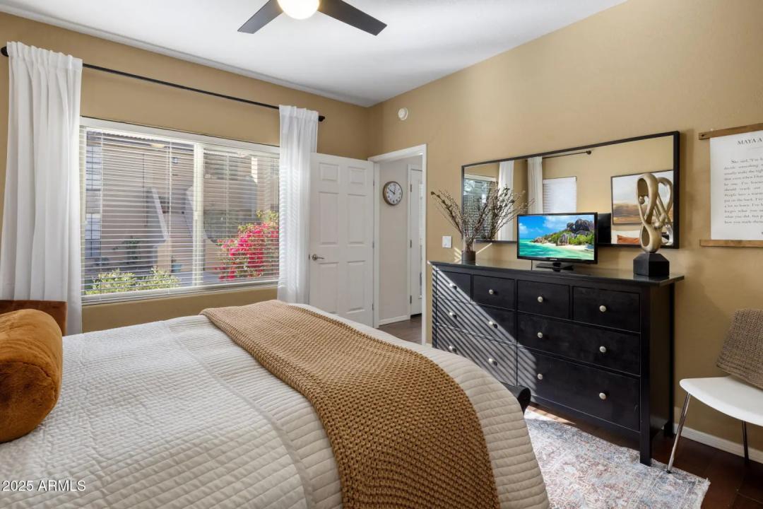 Real Estate Picture 15