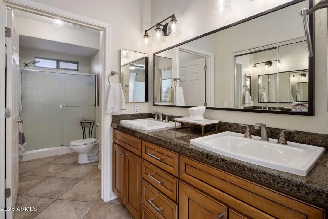 Real Estate Picture 16