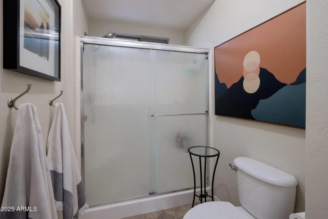 Real Estate Picture 17