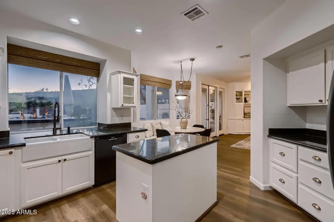 Real Estate Picture 9