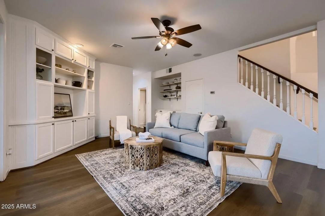 Real Estate Picture 13