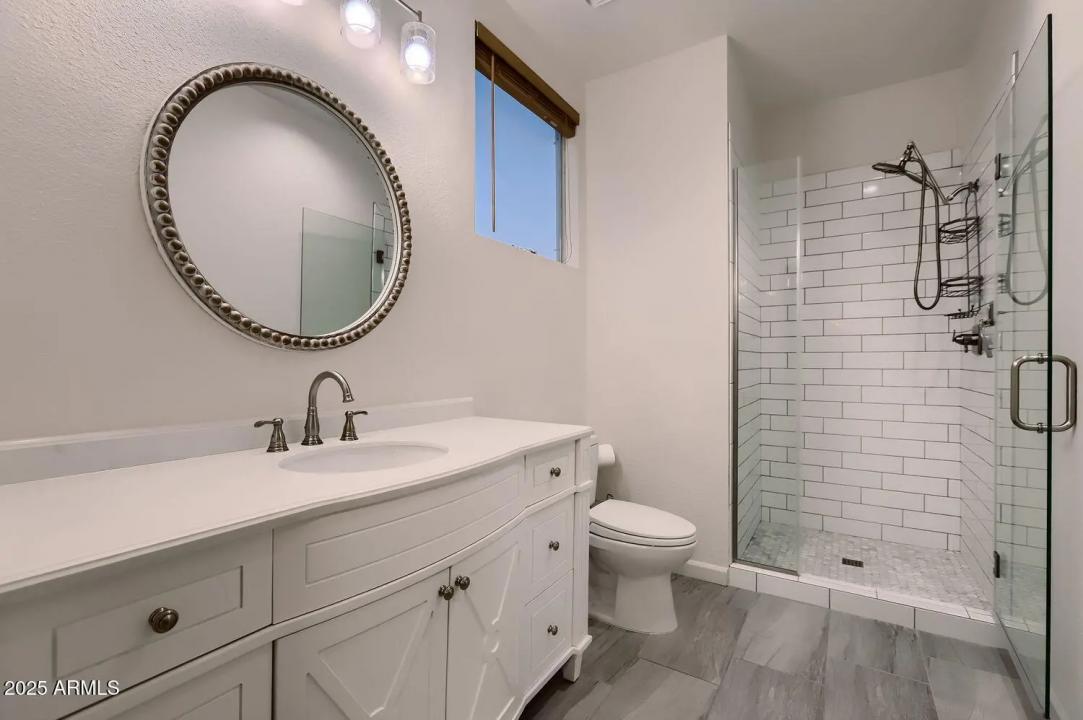 Real Estate Picture 16