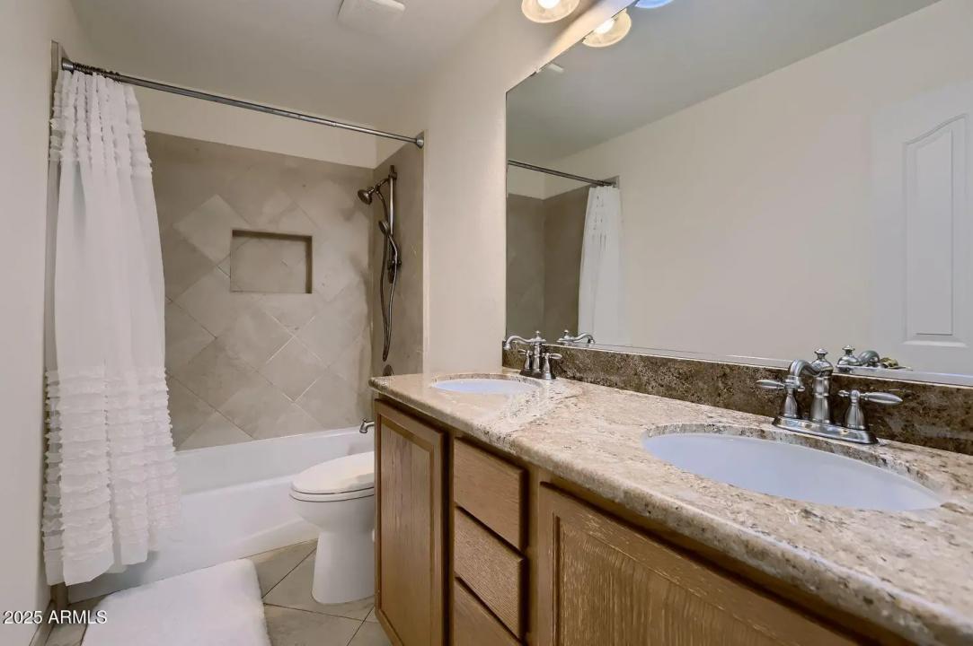 Real Estate Picture 22