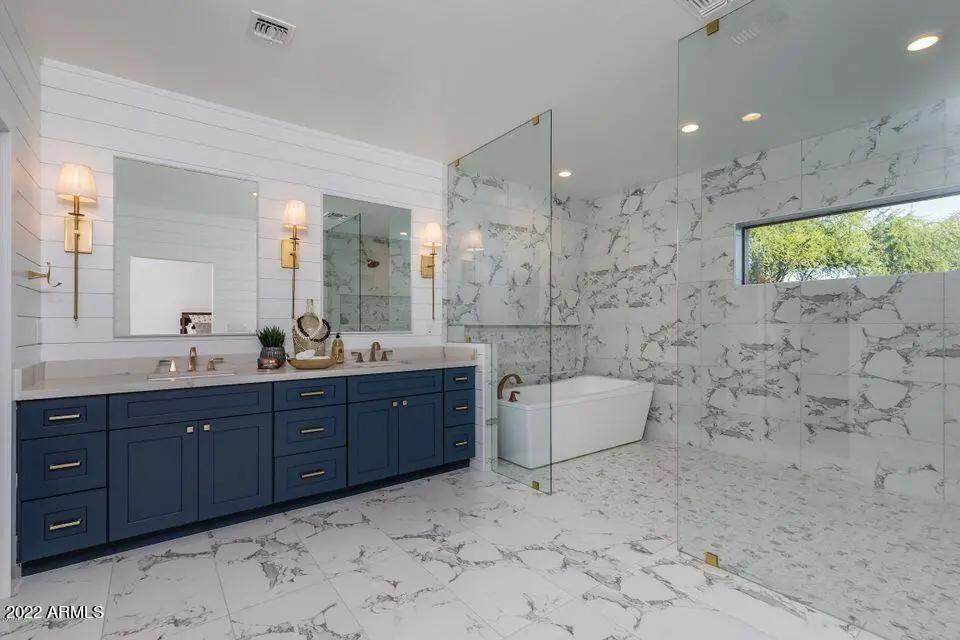 Real Estate Picture 8