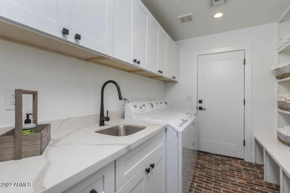 Real Estate Picture 19