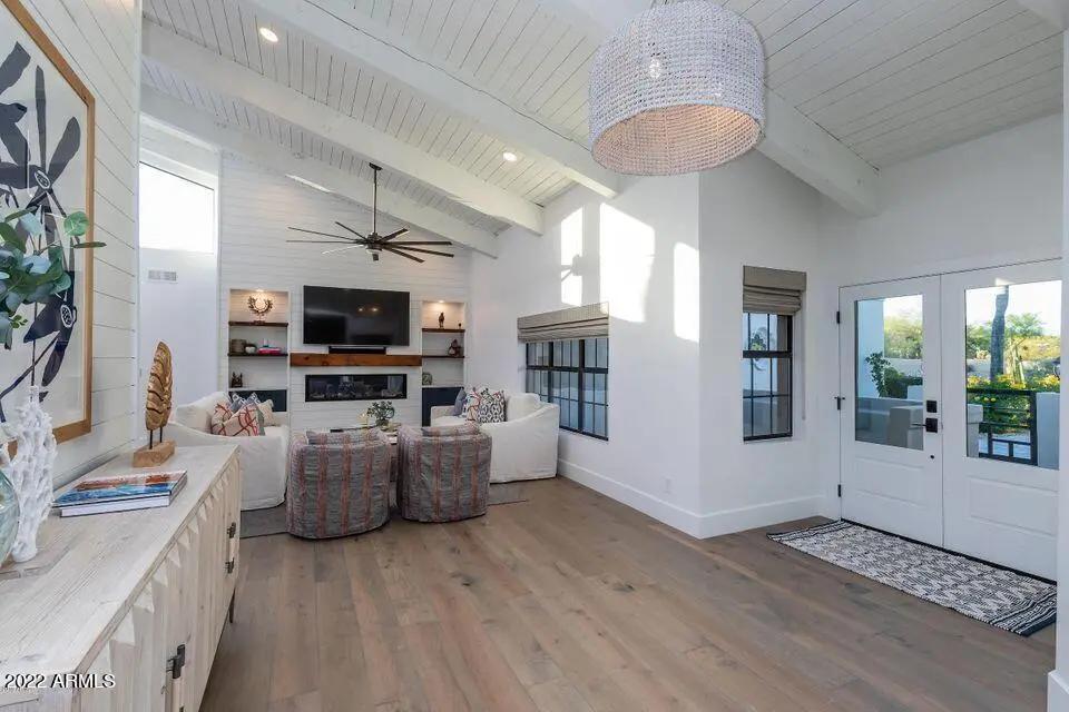 Real Estate Picture 43