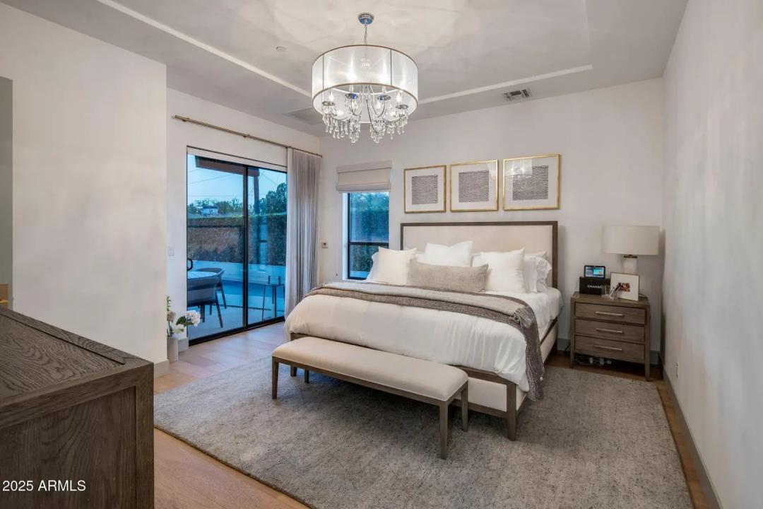Real Estate Picture 13