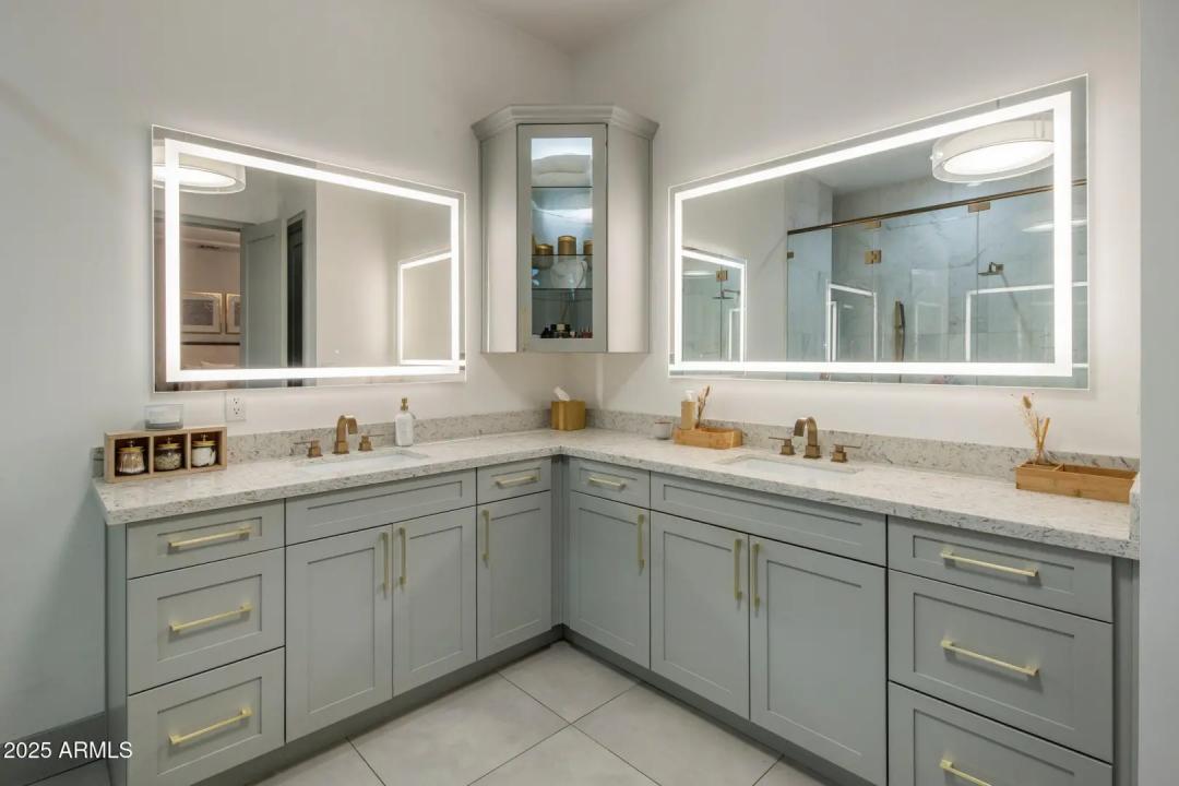 Real Estate Picture 15