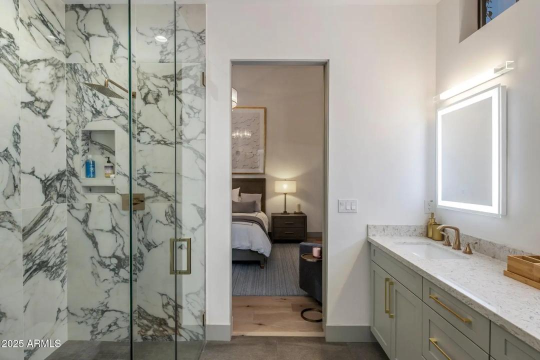 Real Estate Picture 20