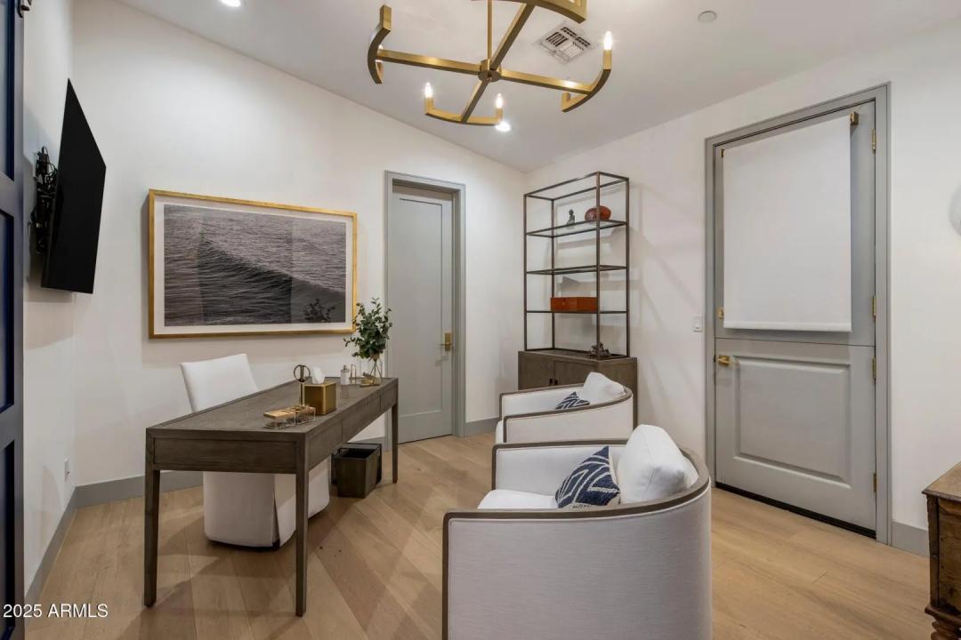 Real Estate Picture 22