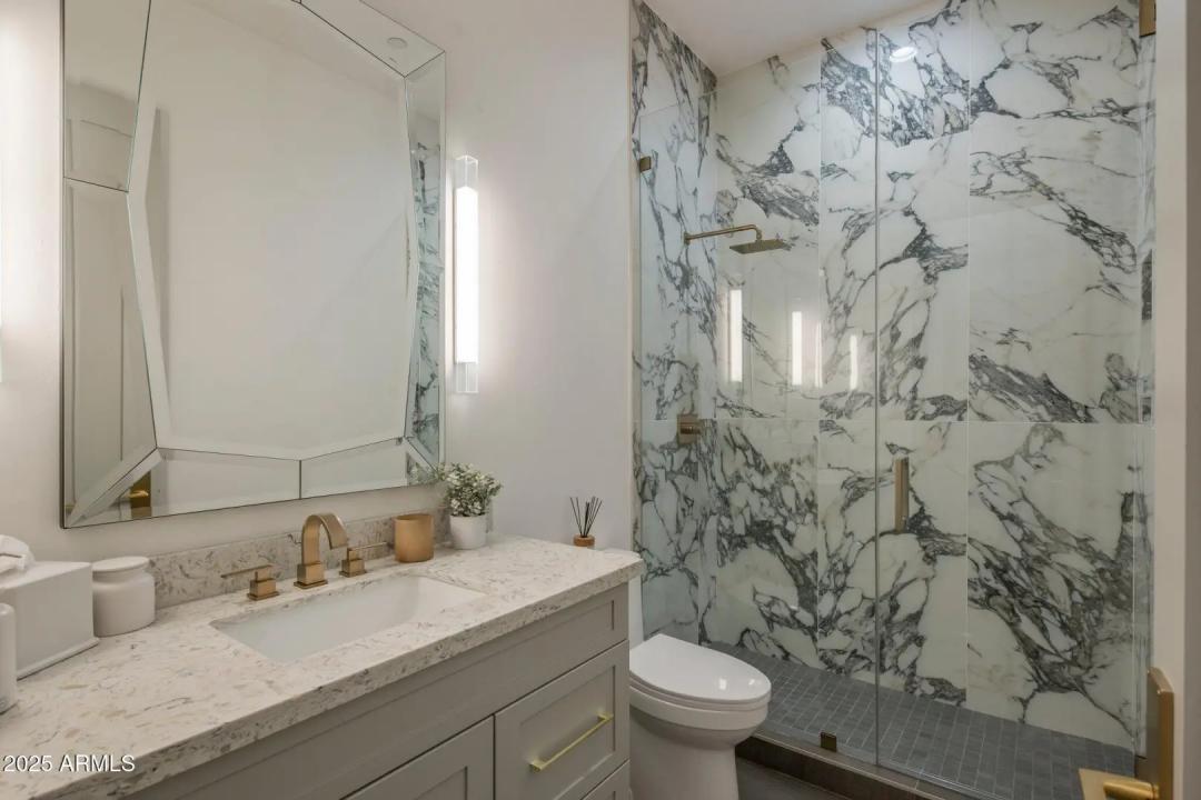Real Estate Picture 24