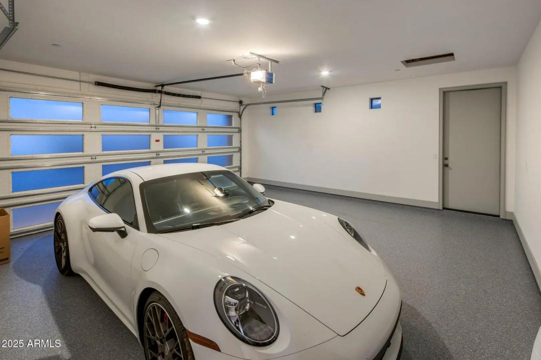 Real Estate Picture 26