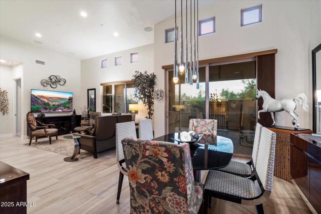 Real Estate Picture 15