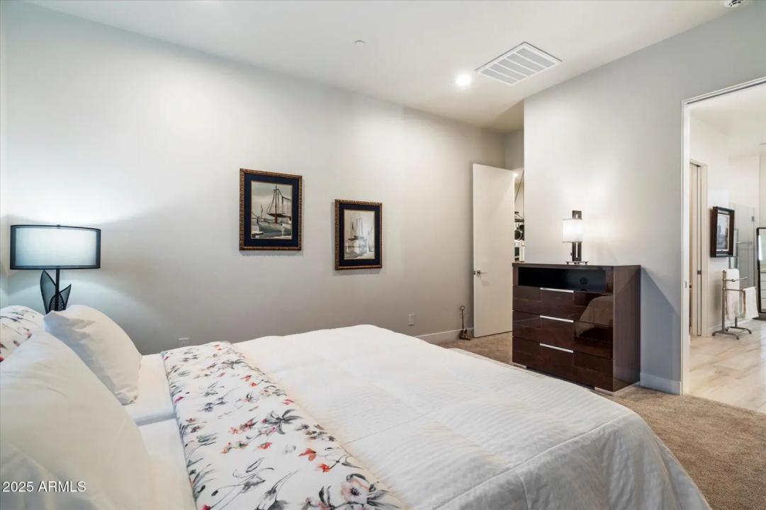Real Estate Picture 21
