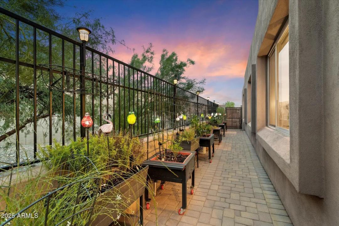 Real Estate Picture 35
