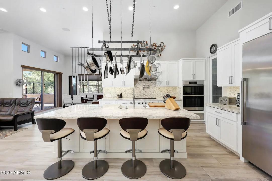 Real Estate Picture 15