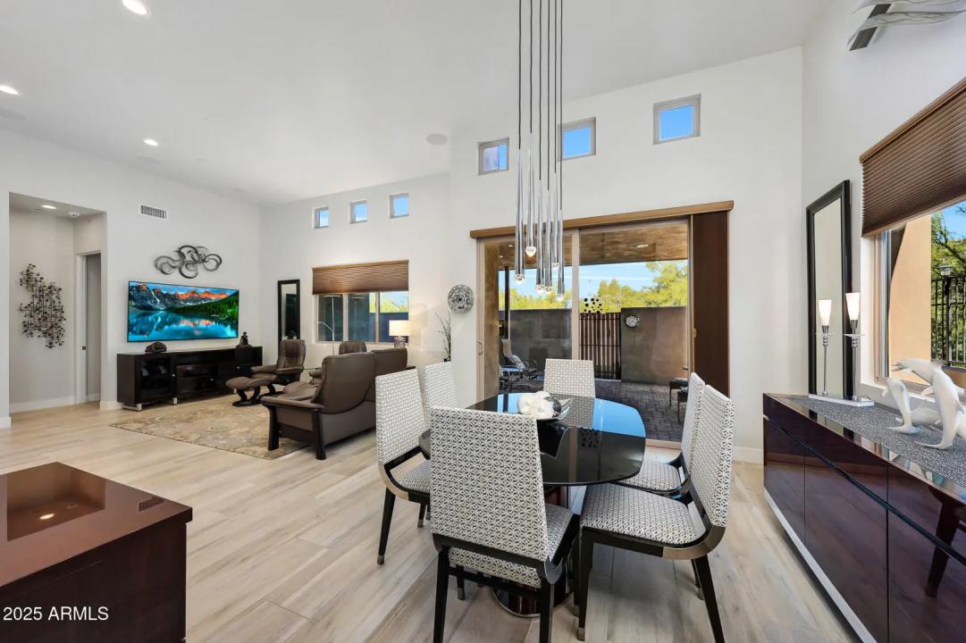 Real Estate Picture 19