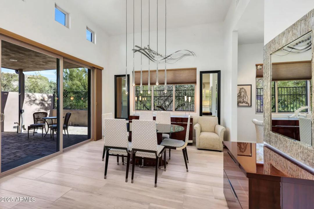 Real Estate Picture 17