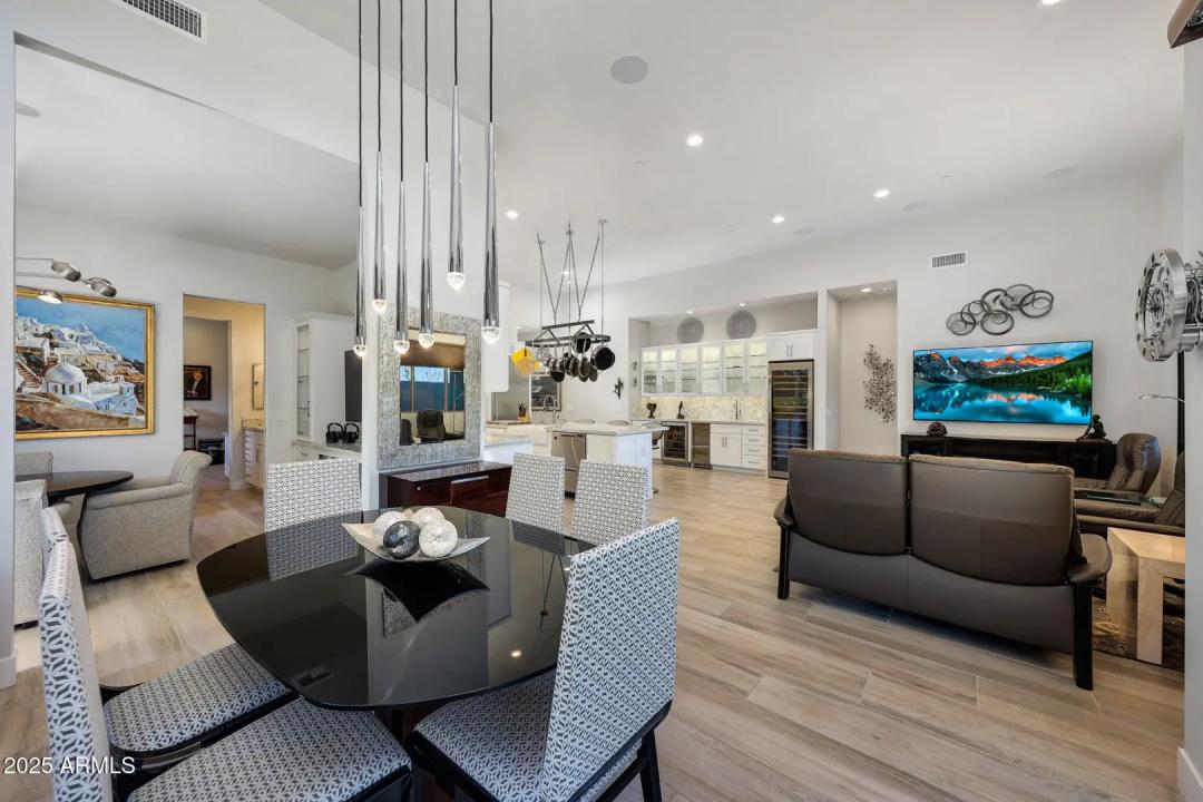 Real Estate Picture 18