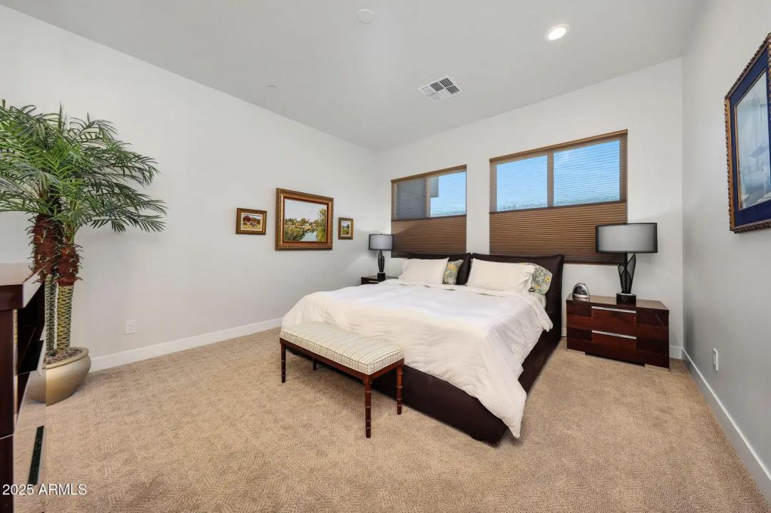 Real Estate Picture 29