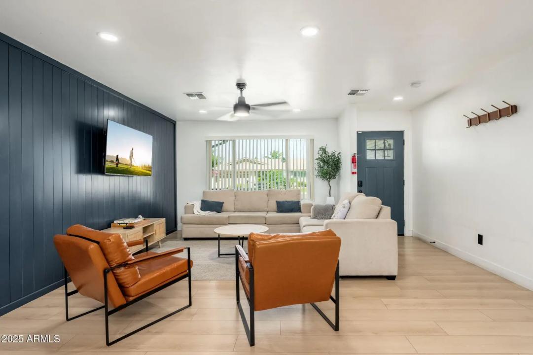 Real Estate Picture 3