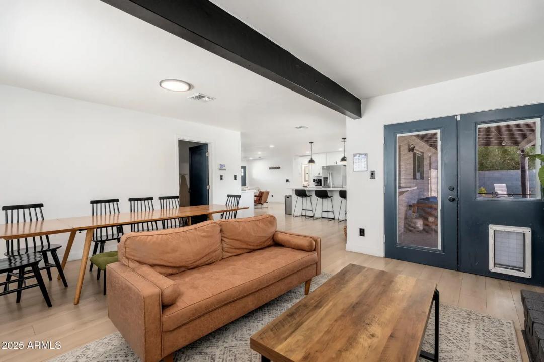 Real Estate Picture 10