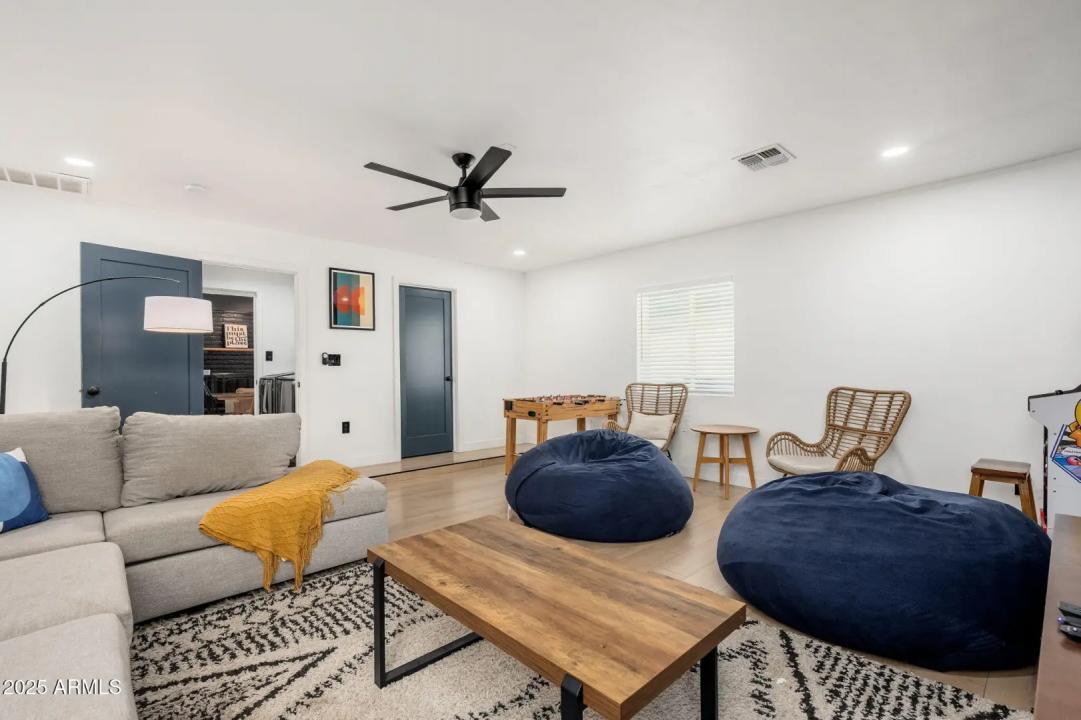 Real Estate Picture 13