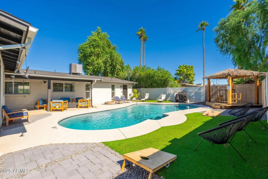 Real Estate Picture 23